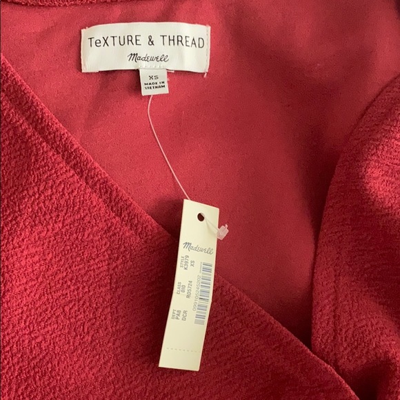 Madewell long sleeve top 🌸 - Picture 3 of 4